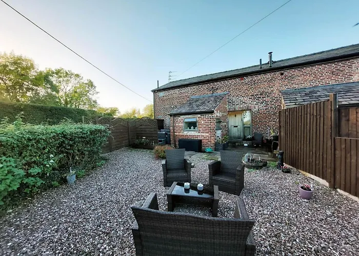 The Old Mill Barn With Hot Tub And Private Use Of Heated Pool