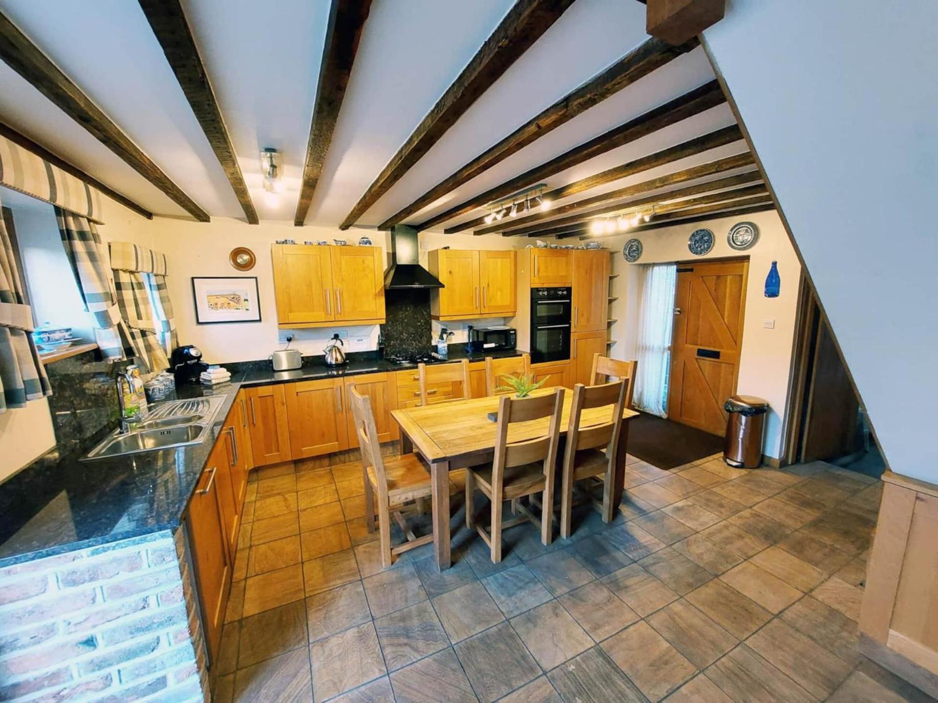 Holiday home The Old Mill Barn With Hot Tub And Private Use Of Heated Pool *